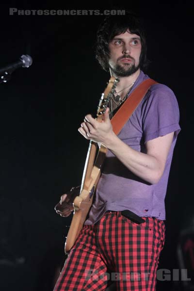 KASABIAN - 2010-02-08 - PARIS - Olympia - 